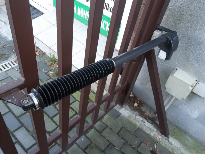 Osłona siłownika bramy FAAC